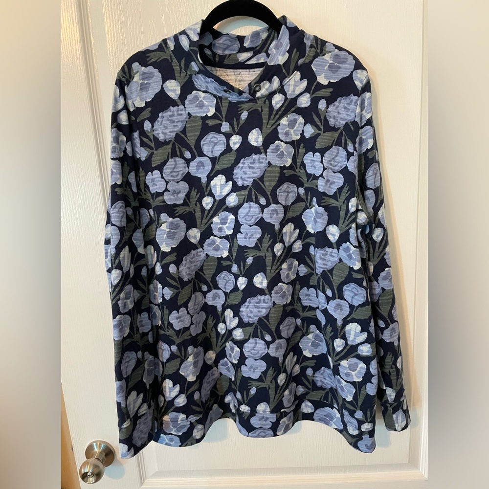 Denim&Co Floral Print Blouse - Navy and Light Blue